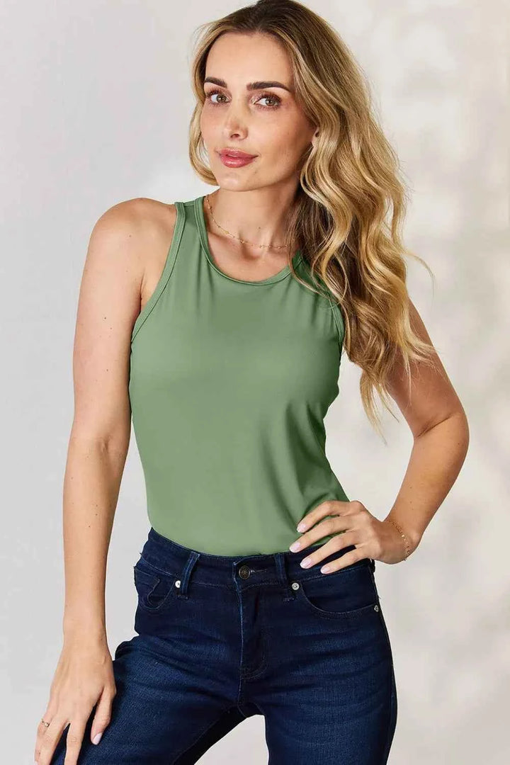 Round Neck Racerback Tank - Stylish Essential for All Sizes