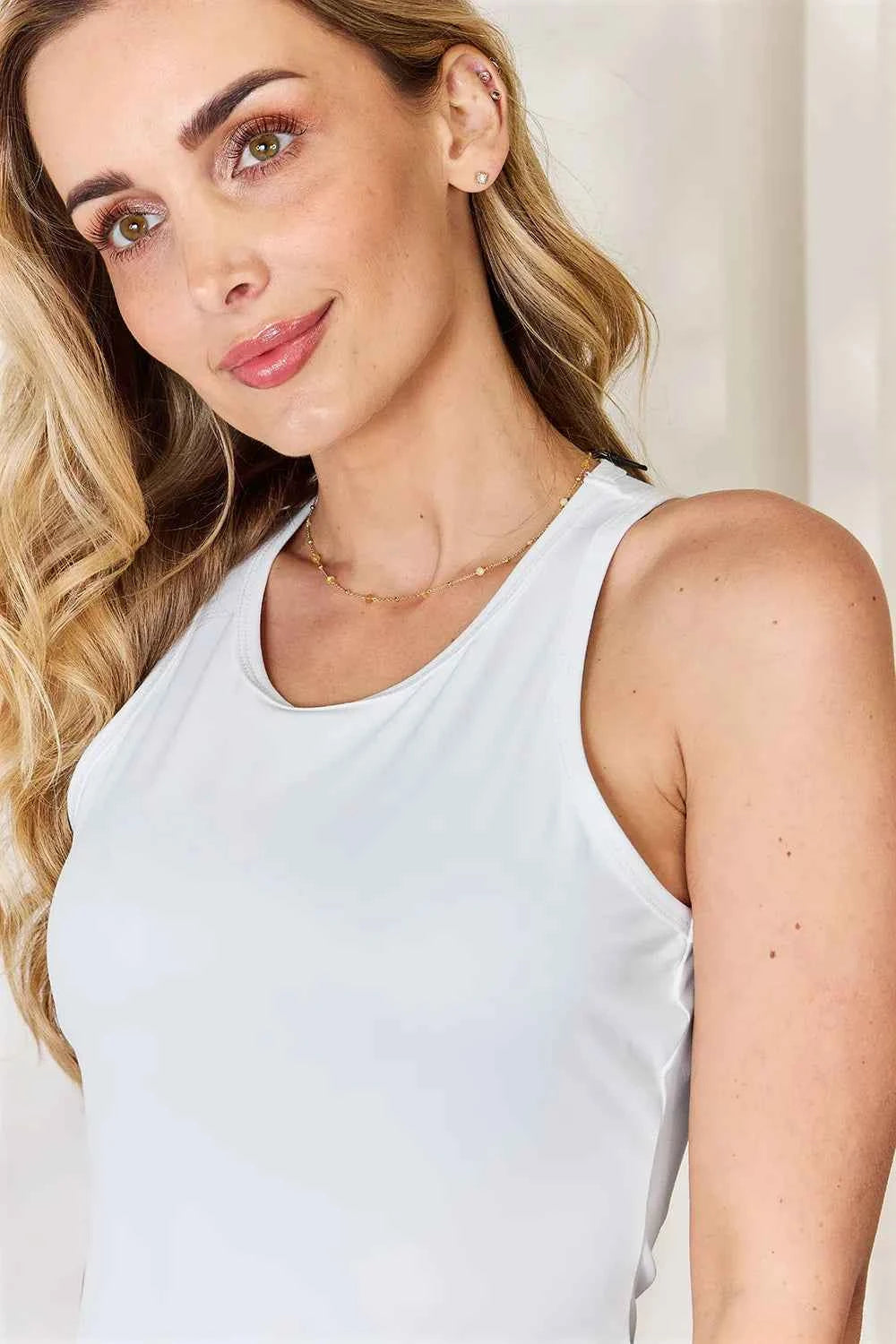 Round Neck Racerback Tank - Stylish Essential for All Sizes
